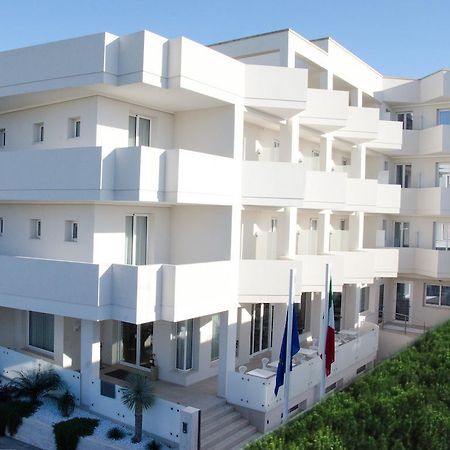 Quihotel Porto Cesareo Buitenkant foto