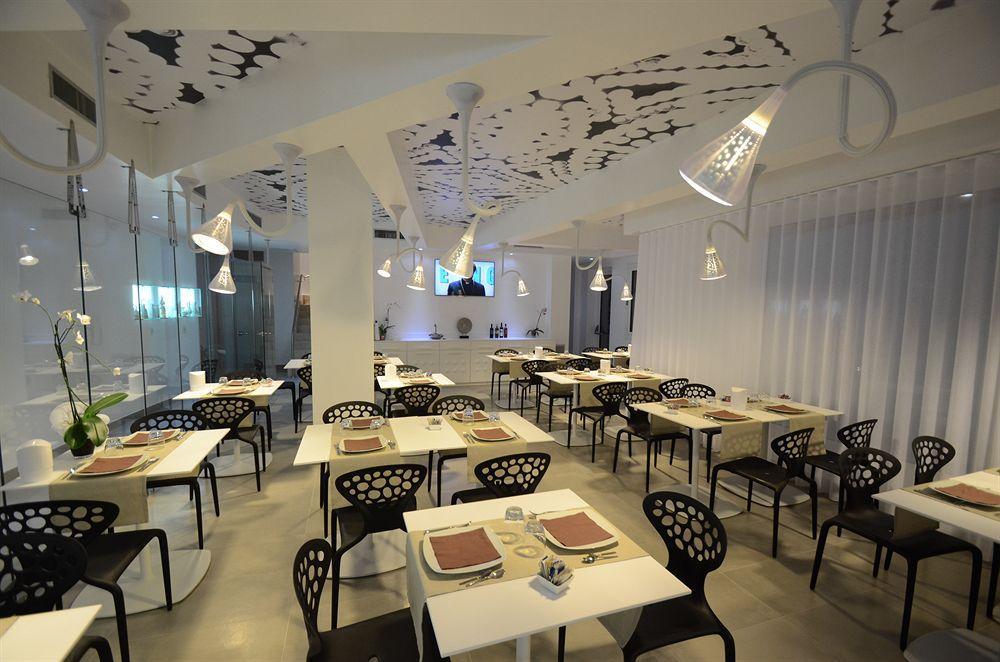 Quihotel Porto Cesareo Buitenkant foto