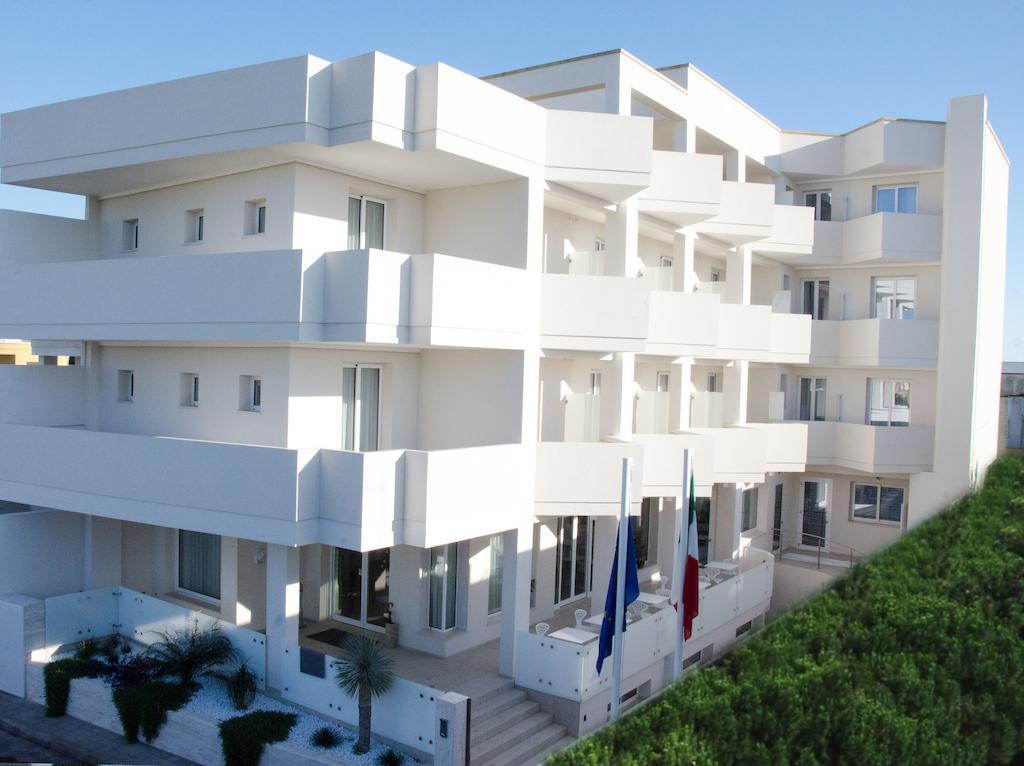 Quihotel Porto Cesareo Buitenkant foto