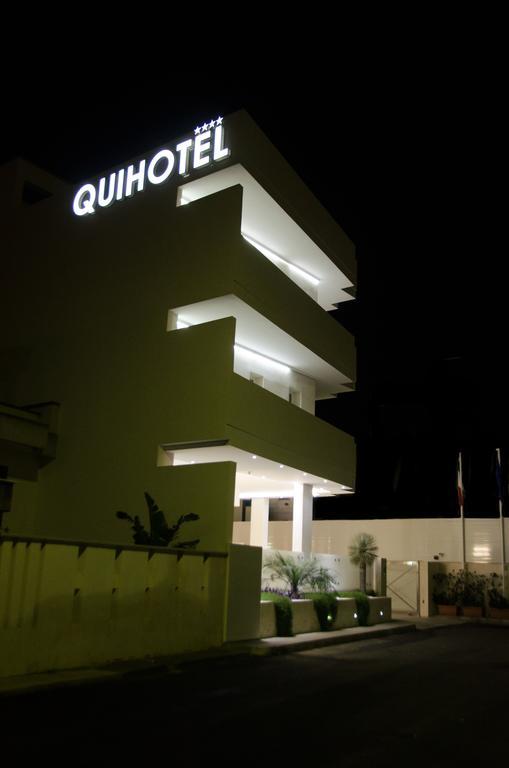 Quihotel Porto Cesareo Buitenkant foto