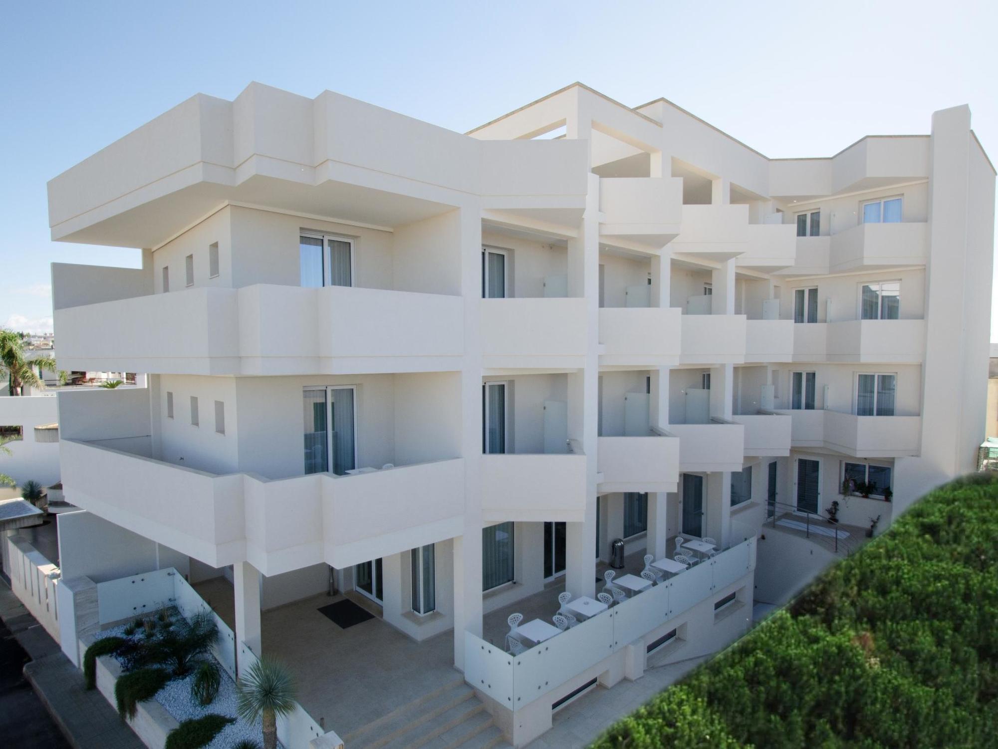Quihotel Porto Cesareo Buitenkant foto