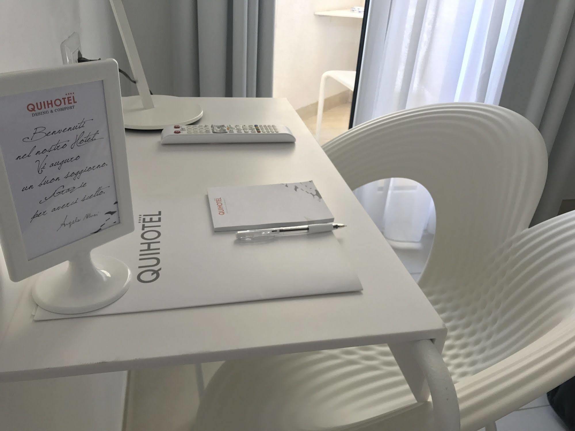 Quihotel Porto Cesareo Buitenkant foto