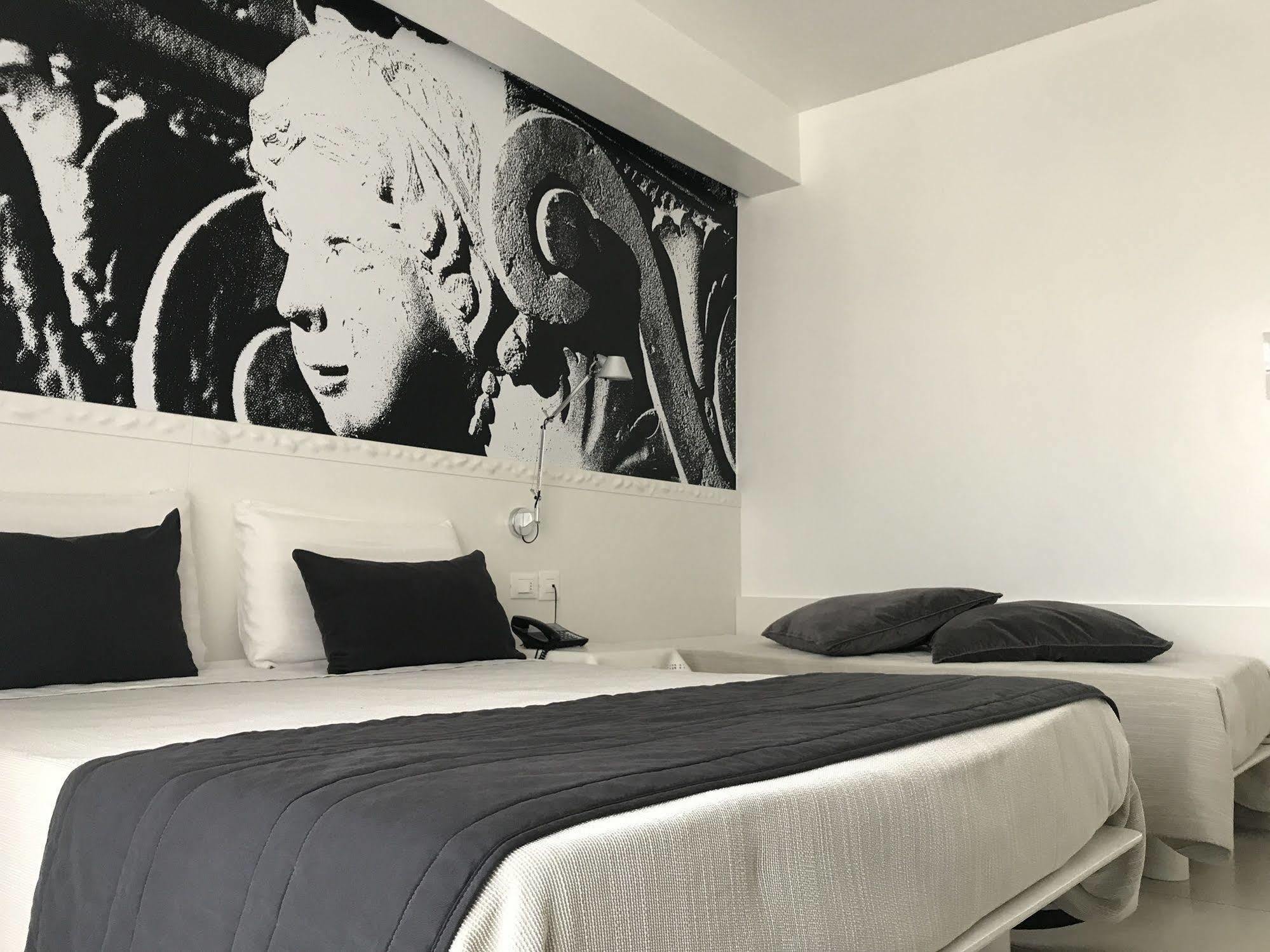 Quihotel Porto Cesareo Buitenkant foto